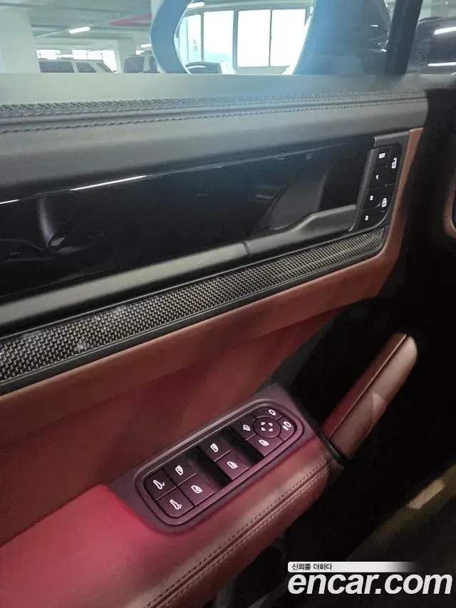 Porsche Cayenne 2025 — ფოტო 12/15