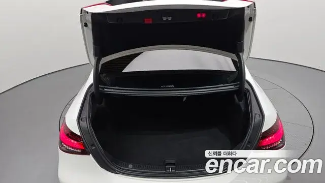 Mercedes-Benz E-Class 2020 — Фото 20/20