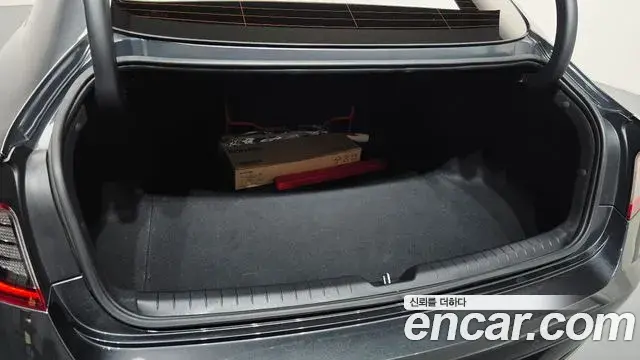 Hyundai Sonata Hybrid 2022 — Şəkil 13/30