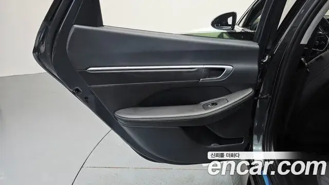 Hyundai Sonata Hybrid 2022 — Şəkil 20/30