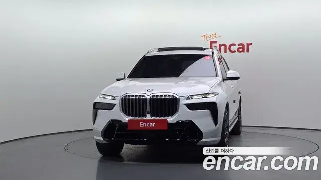 BMW X7 2026 — Photo 29/34