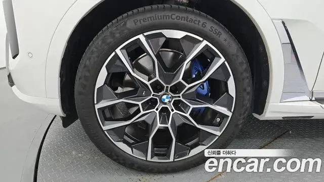 BMW X7 2026 — Photo 22/34