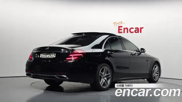 Mercedes-Benz S-Class 2020 — Фото 2/20