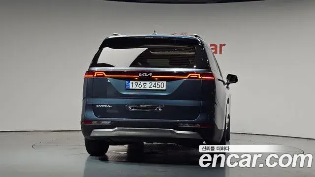 Kia Carnival 2023 — Фото 4/20