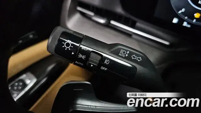 Kia Carnival 2023 — Photo 26/36