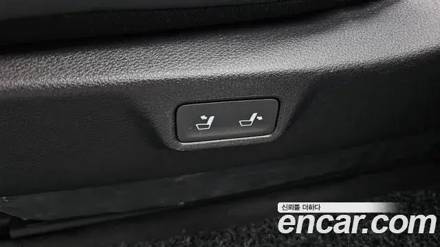 Kia Carnival 2023 — Photo 21/36