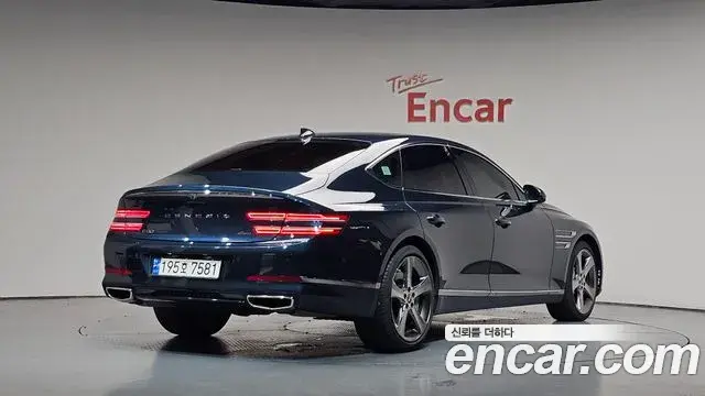 Genesis G80 2023 — Şəkil 35/36