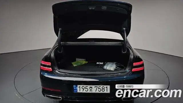 Genesis G80 2023 — Şəkil 25/36