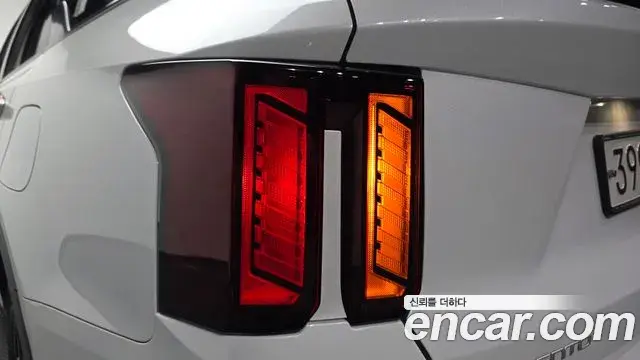 Kia Sorento 2023 — Şəkil 19/32
