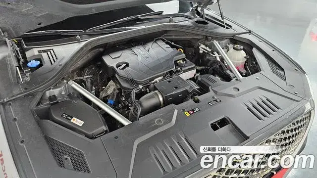 Genesis GV70 2023 — ფოტო 36/38