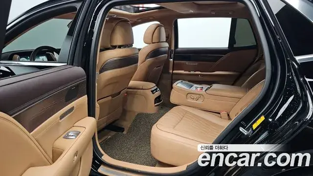 Genesis G90 2023 — Фото 12/20