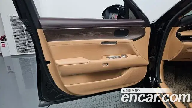 Genesis G90 2023 — Şəkil 23/38