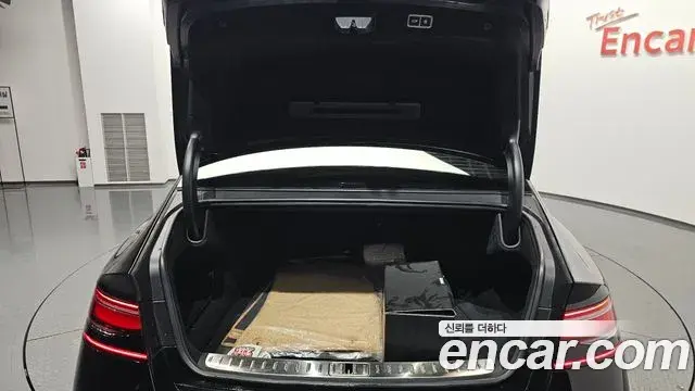 Genesis G90 2023 — Şəkil 9/38