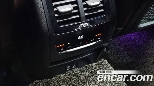 BMW X4 2020 — Фото 18/20