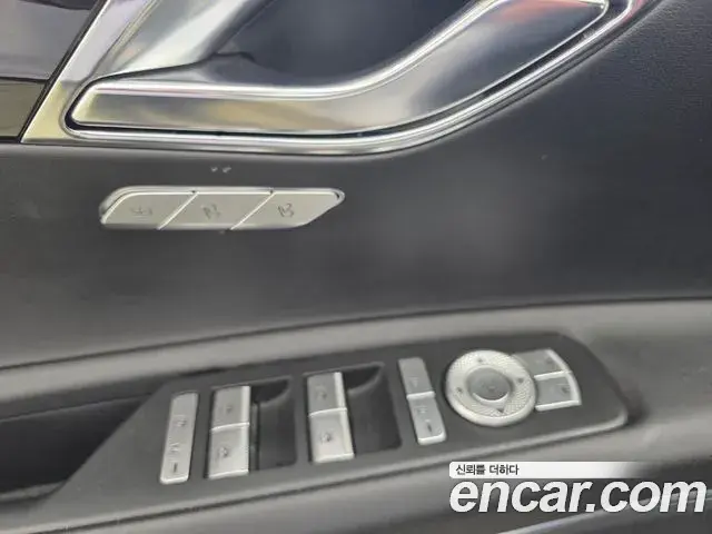 Genesis GV80 2022 — Photo 19/20