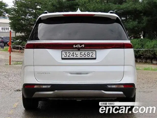 Kia Carnival 2022 — Şəkil 15/20