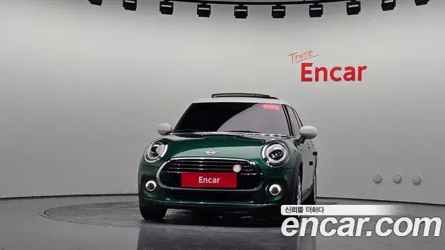 Mini Cooper 2020 — Photo 3/20