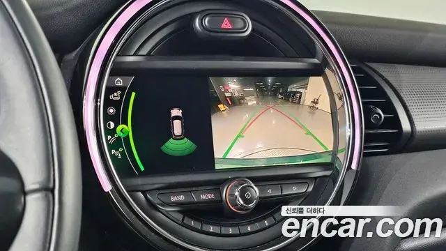 Mini Cooper 2020 — Photo 15/20