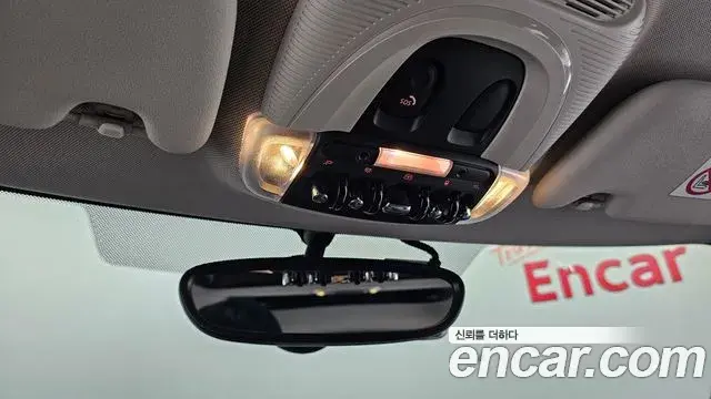 Mini Cooper 2020 — Photo 16/20