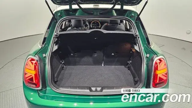 Mini Cooper 2020 — Photo 19/20