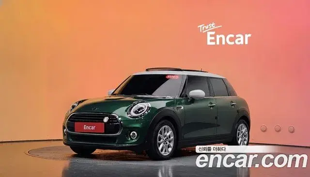 Mini Cooper 2020 — Photo 1/20