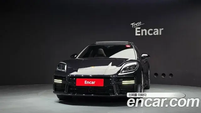 Porsche Panamera 2025 — ფოტო 37/40