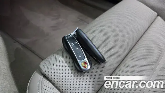 Porsche Panamera 2025 — ფოტო 24/40