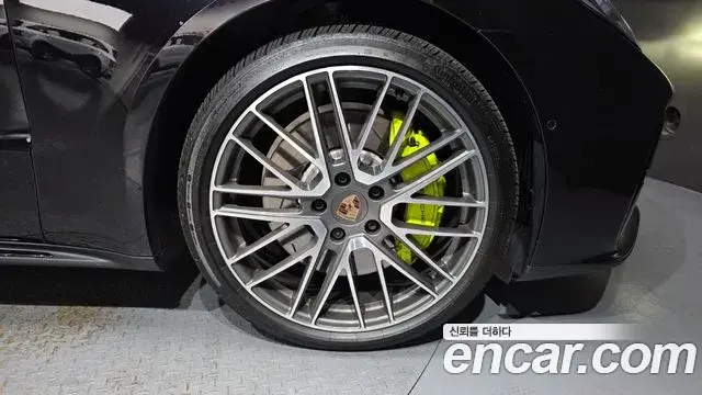Porsche Panamera 2025 — ფოტო 9/40