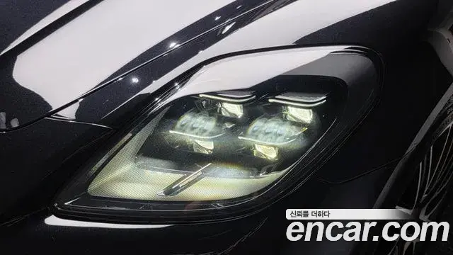 Porsche Panamera 2025 — ფოტო 19/40