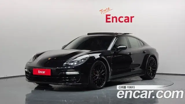 Porsche Panamera 2020 — Photo 17/39