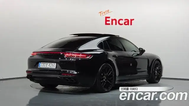 Porsche Panamera 2020 — Photo 21/39