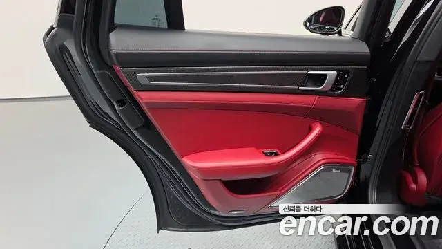 Porsche Panamera 2020 — Photo 7/39