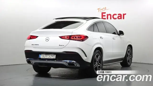 Mercedes-Benz GLE-Class 2021 — Фото 2/20
