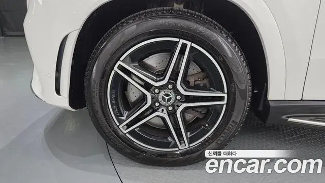 Mercedes-Benz GLE-Class 2021 — Фото 5/20