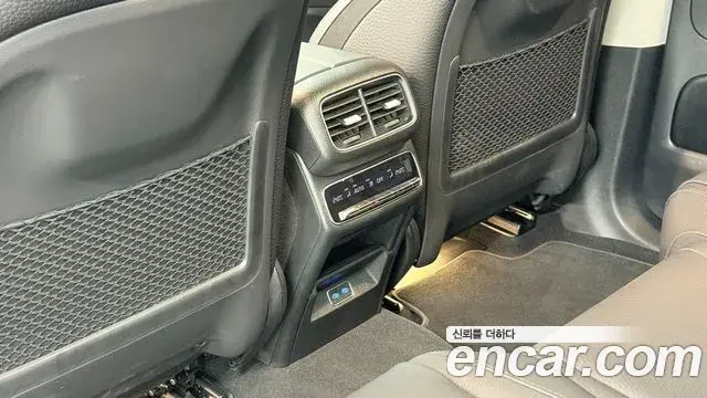 Mercedes-Benz GLE-Class 2025 — Фото 13/20