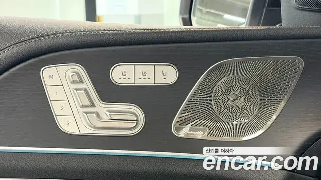 Mercedes-Benz GLE-Class 2025 — Фото 15/20