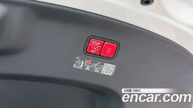 Mercedes-Benz AMG GT 2025 — Photo 18/20