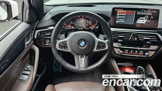 BMW 5 Series 2023 — Фото 13/20