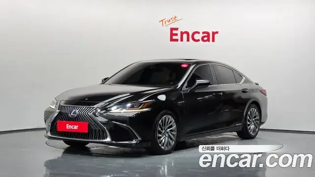 Lexus ES300h 2021 — ფოტო 41/41
