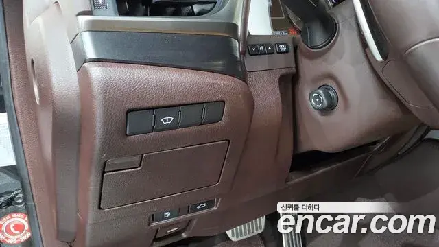 Lexus ES300h 2021 — ფოტო 15/41