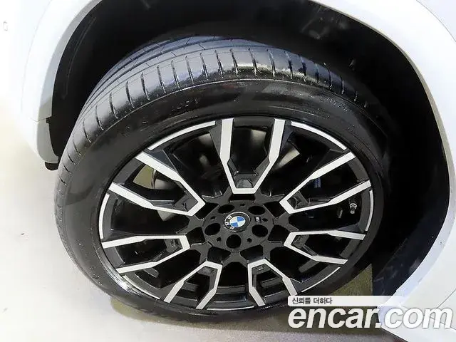 BMW X6 2025 — Photo 15/20