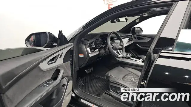 Audi Q8 2025 — ფოტო 8/38
