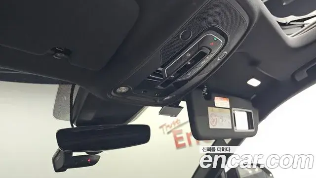 Audi Q8 2025 — ფოტო 35/38
