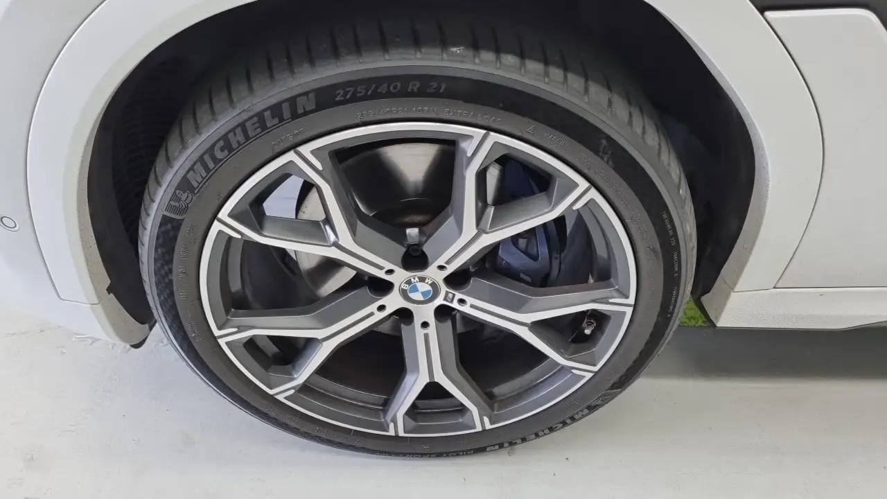 BMW X6 2022 — Photo 6/18