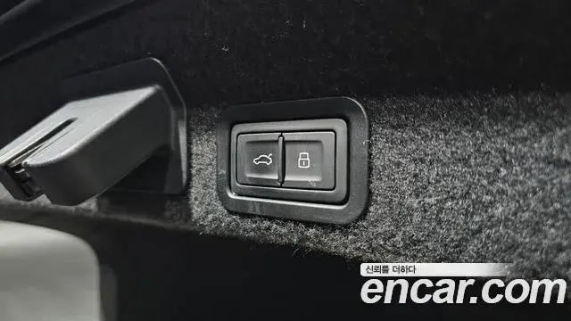 Audi A6 2020 — Фото 19/20