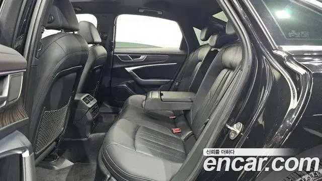 Audi A6 2020 — ფოტო 23/30