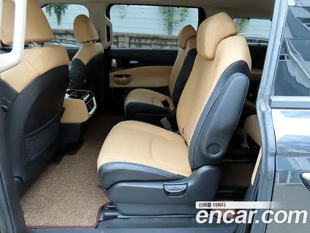 Kia Carnival 2021 — Photo 5/19