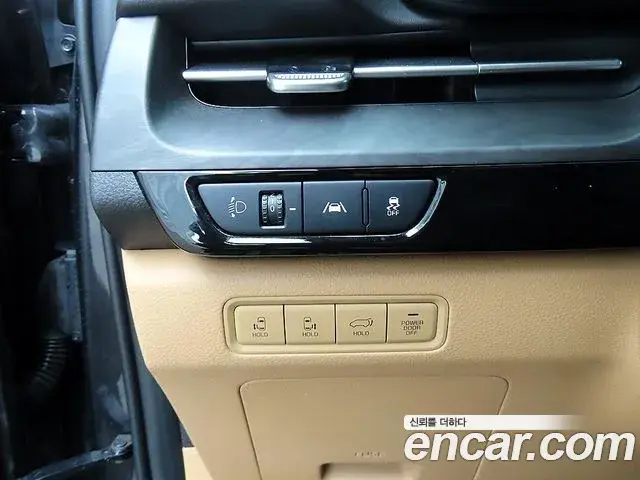 Kia Carnival 2021 — Photo 12/19