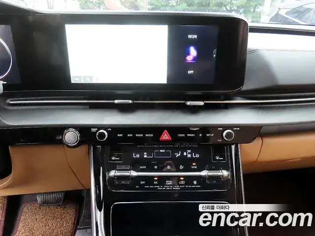 Kia Carnival 2021 — Photo 13/19