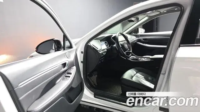 Hyundai Sonata 2021 — Фото 10/20